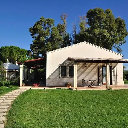 Sleeps 2 Pool Wifi T780857 Lejlighed