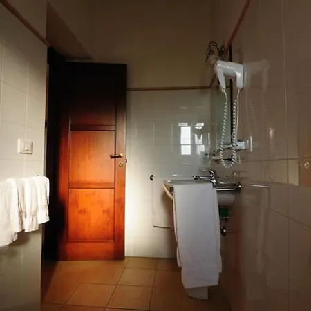 Sleeps 2 Pool Wifi T780857 Lejlighed *